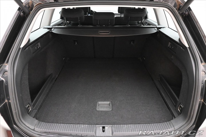 Volkswagen Passat 2,0 TDI 110kW DSG Busines 2022