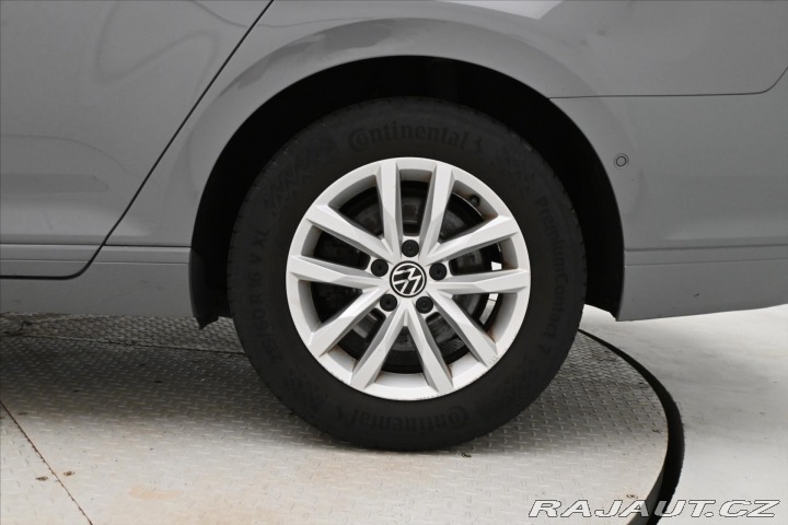 Volkswagen Passat 2,0 TDI 110kW Business Zá 2023