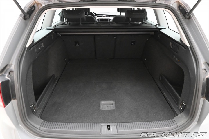 Volkswagen Passat 2,0 TDI 110kW Business Zá 2023