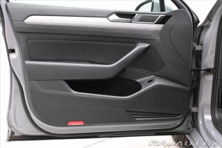 Volkswagen Passat 2,0 TDI 110kW Business Zá 2023