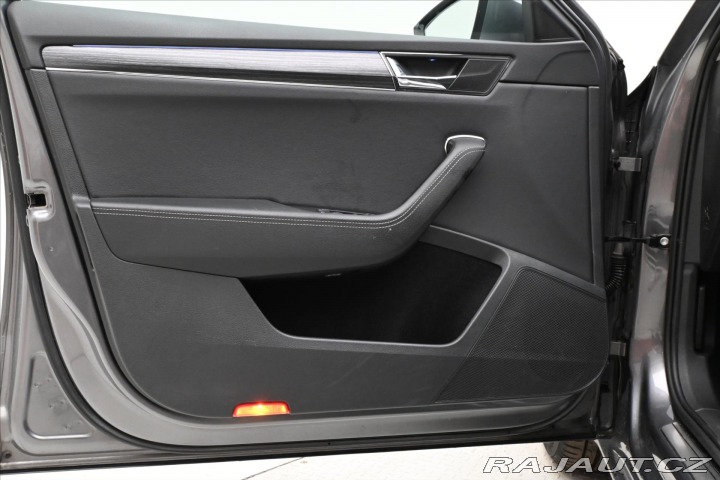 Škoda Superb 2,0 TDI 110kW DSG Style Z 2023
