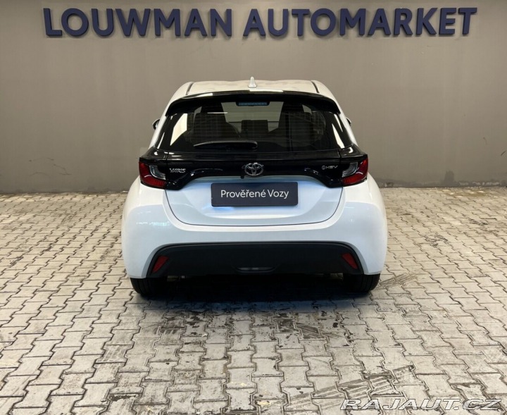 Toyota Yaris 1,5 Hybrid AT Comfort 2025