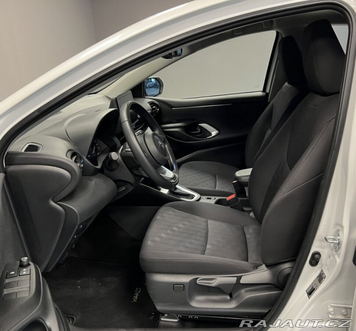 Toyota Yaris 1,5 Hybrid AT Comfort 2025