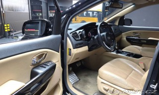 Kia Carnival NOBLESSE 2.2CRDi 9 miest 2017