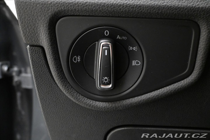 Volkswagen Touran 2,0 TDI 110kW Active Záru 2023