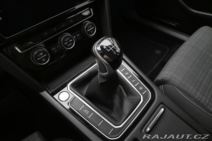 Volkswagen Passat 2,0 TDI 110kW Business Zá 2020