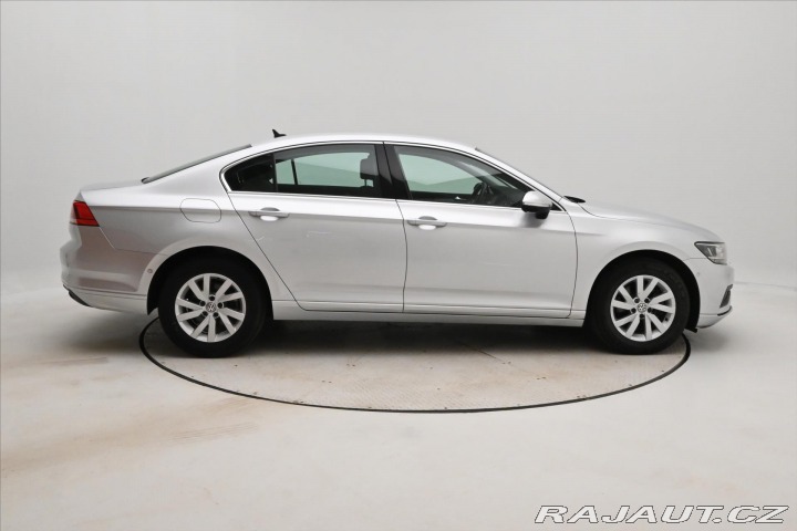 Volkswagen Passat 2,0 TDI 110kW Business Zá 2020