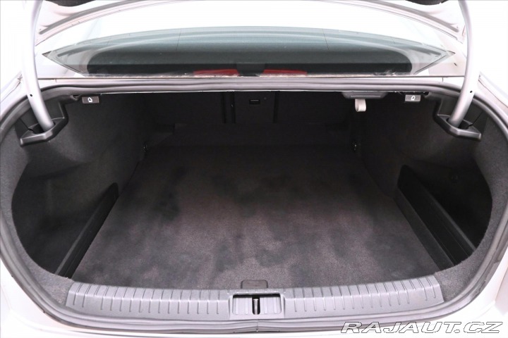 Volkswagen Passat 2,0 TDI 110kW Business Zá 2020