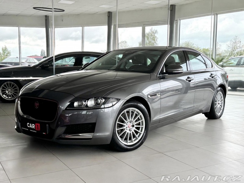 Jaguar XF 20d AUT*Panorama*Distroni