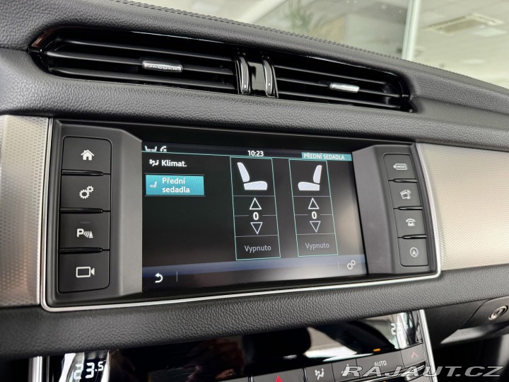 Jaguar XF 20d AUT*Panorama*Distroni 2016