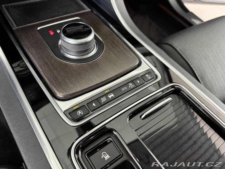 Jaguar XF 20d AUT*Panorama*Distroni 2016