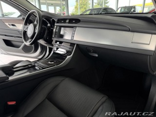 Jaguar XF 20d AUT*Panorama*Distroni 2016