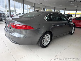 Jaguar XF 20d AUT*Panorama*Distroni 2016