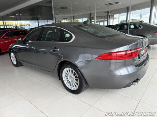 Jaguar XF 20d AUT*Panorama*Distroni 2016