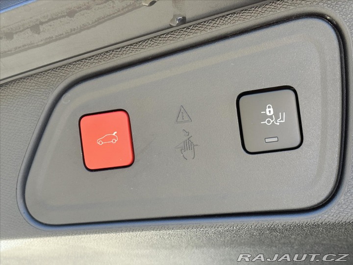 Peugeot 3008 1,6 PureTech 133kW Automa 2021