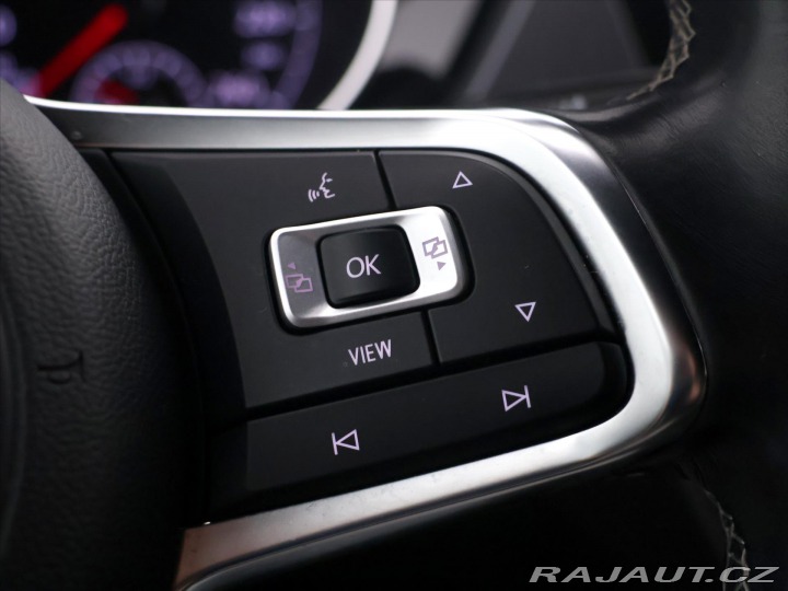Volkswagen Touran 2,0 TDI 110kW R-Line DSG 2019