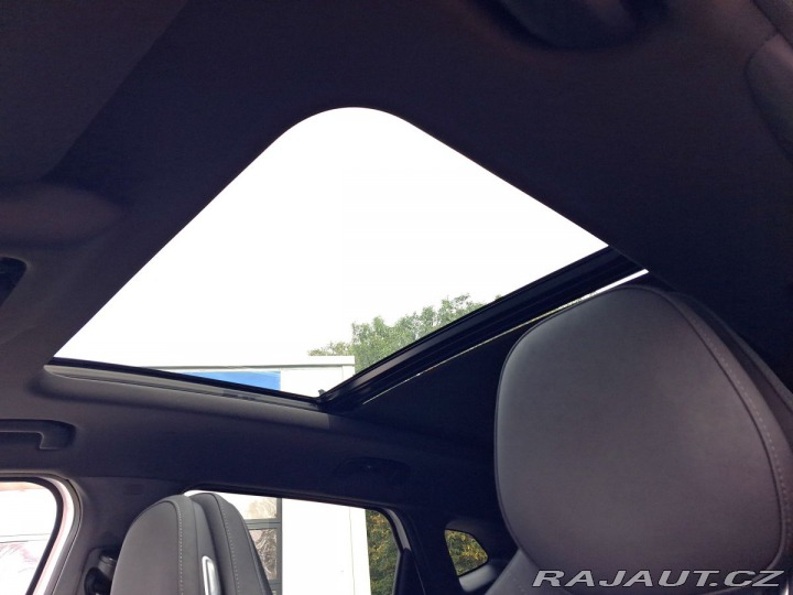 Omoda Ostatní modely 7 Premium 1.6 tGDI ICE AWD 2026
