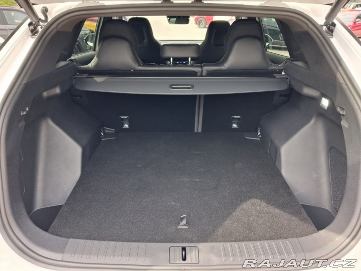 Omoda Ostatní modely 7 Premium 1.6 tGDI ICE AWD 2026
