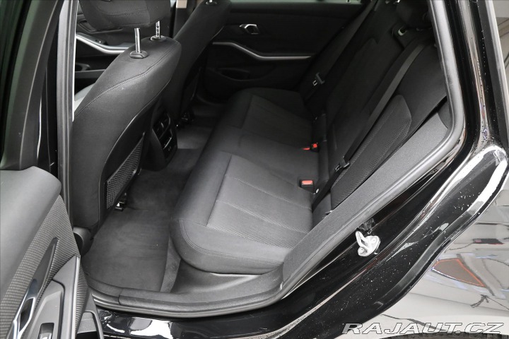 BMW 3 2,0 318d Facelift Záruka 2023