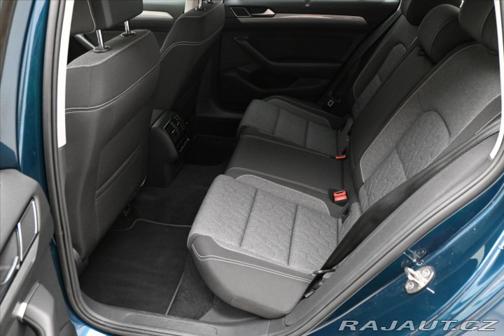 Volkswagen Passat 2,0 TDI 110kW DSG Busines 2023