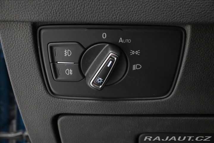 Volkswagen Passat 2,0 TDI 110kW DSG Busines 2023
