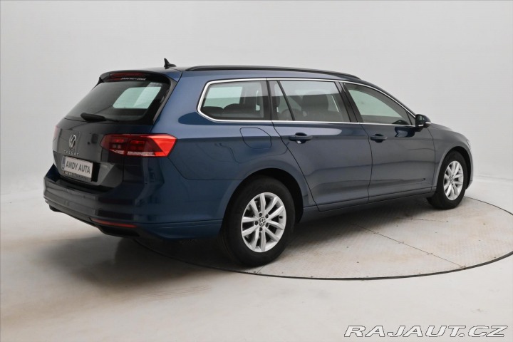 Volkswagen Passat 2,0 TDI 110kW DSG Busines 2023
