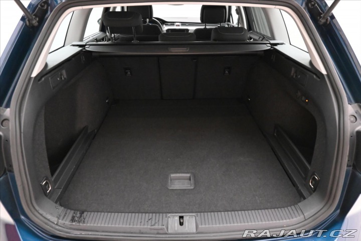 Volkswagen Passat 2,0 TDI 110kW DSG Busines 2023