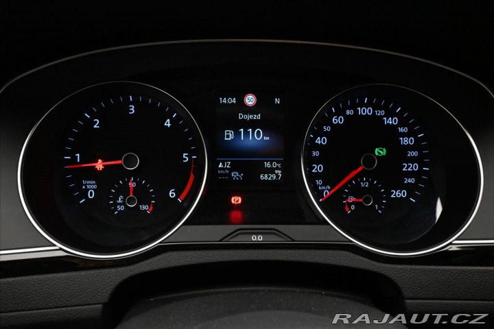 Volkswagen Passat 2,0 TDI 110kW DSG Busines 2023