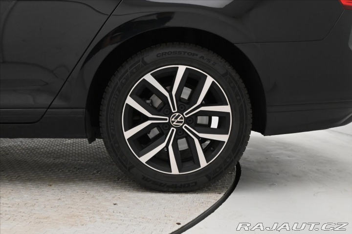 Volkswagen Passat 2,0 TDI 110kW DSG Busines 2023