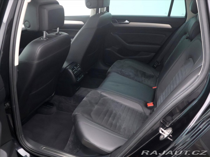 Volkswagen Passat 1,6 TDI Highline Tažné Pa 2016