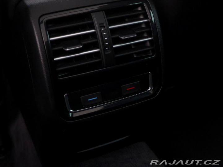 Volkswagen Passat 1,6 TDI Highline Tažné Pa 2016