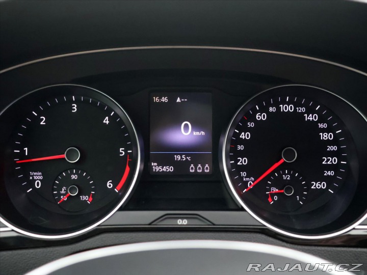 Volkswagen Passat 1,6 TDI Highline Tažné Pa 2016