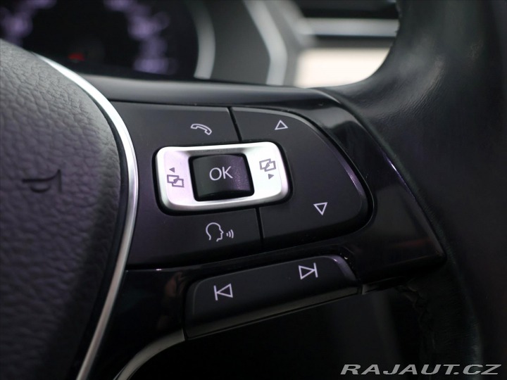 Volkswagen Passat 1,6 TDI Highline Tažné Pa 2016