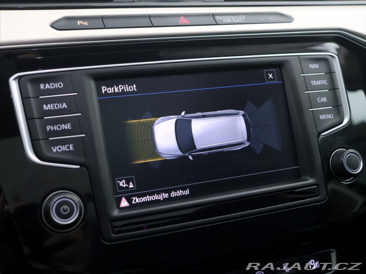 Volkswagen Passat 1,6 TDI Highline Tažné Pa 2016