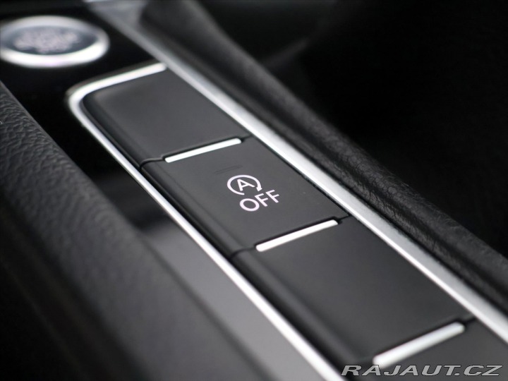 Volkswagen Passat 1,6 TDI Highline Tažné Pa 2016