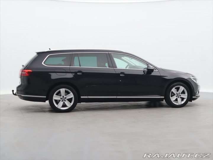 Volkswagen Passat 1,6 TDI Highline Tažné Pa 2016