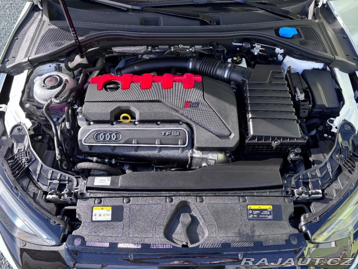 Audi RS3 2,5 TFSI 294kW quattro 1800