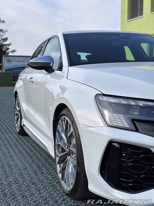 Audi RS3 2,5 TFSI 294kW quattro 1800