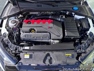 Audi RS3 2,5   TFSI 294kW quattro 1800