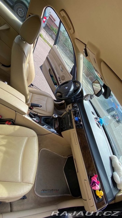 BMW 3 2,5 325xi 2006