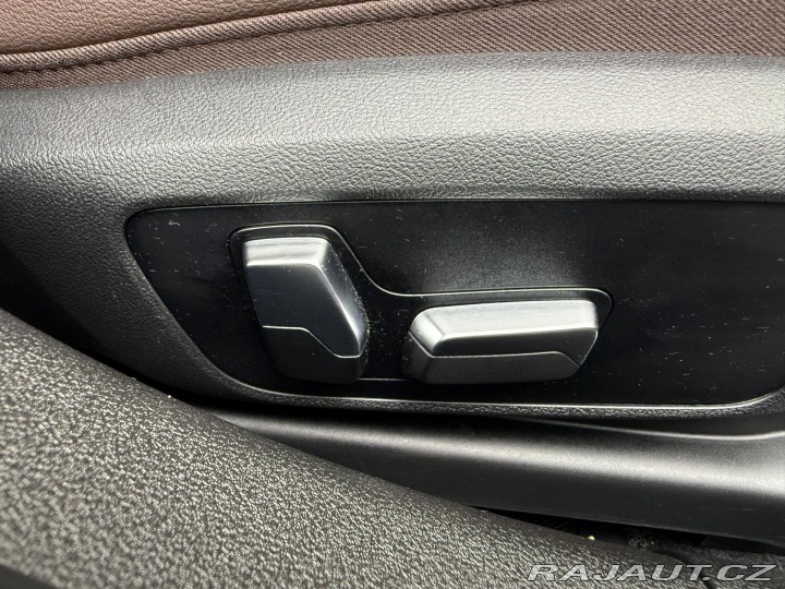 BMW 3 318d Steptronic REZERVACE 2022