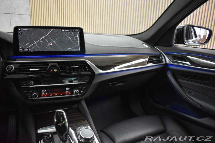 BMW 5 530d xD TAŽNÉ*N.TOPENÍ*ČR 2023