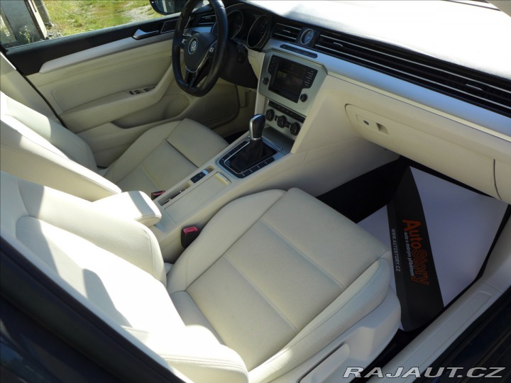 Volkswagen Passat 1,6 TDI COMFORTLINE 1.MAJ 2015