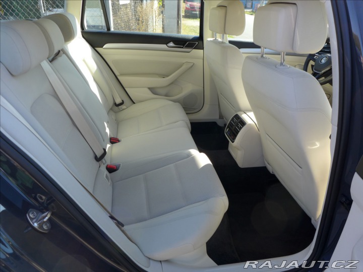 Volkswagen Passat 1,6 TDI COMFORTLINE 1.MAJ 2015