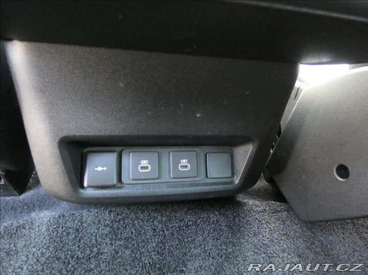 Land Rover Discovery 3,0 D250 Dyn SE,5let záru 2025