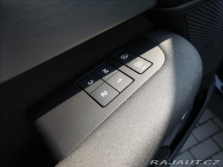 Land Rover Discovery 3,0 D250 Dyn SE,5let záru 2025