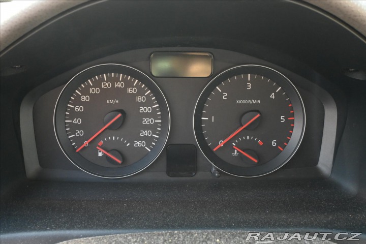 Volvo V50 2,0 100kW pojízdné platná 2009