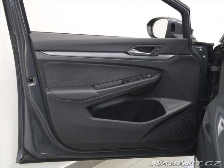 Volkswagen Golf 1,5 TSI 110kW Style Var. 2023