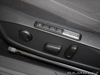 Volkswagen Golf 1,5 TSI 110kW Style Var. 2023