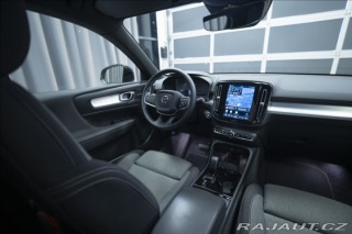 Volvo XC40 2,0 B3 NAVI KAMERA 360° T 2025